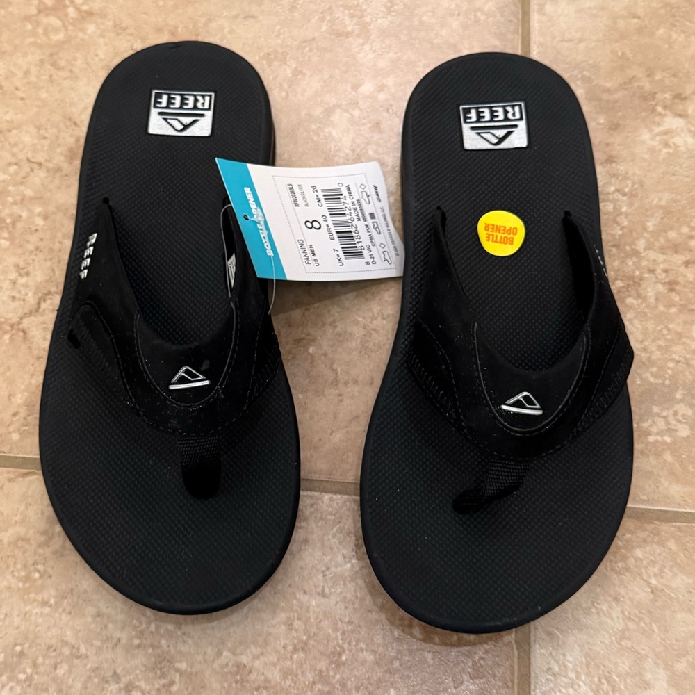 REEF men’s Fanning Low Flip Flop Sandals With Bottle Opener